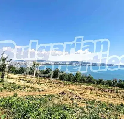 Снимка 4 — Тристаен апартамент във Варна, Галата