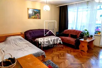 Тристаен апартамент в София, Гео Милев