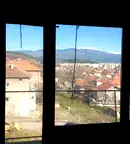Тристаен апартамент в Перник, Изток