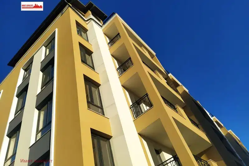 Тристаен апартамент в Пловдив, Кършияка