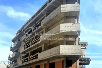Тристаен апартамент в Бургас, Меден рудник - зона Б
