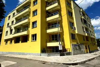 Тристаен апартамент в София, Редута