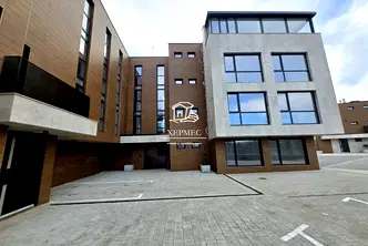 Тристаен апартамент в Бургас, Сарафово