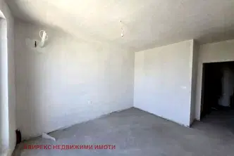 Тристаен апартамент в Пловдив, Тракия