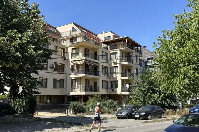 Тристаен апартамент в София, Витоша