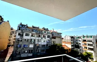 Тристаен апартамент в Бургас, Възраждане