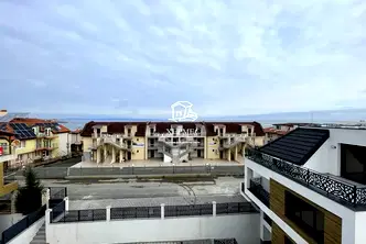 Тристаен апартамент в Бургас, Созопол