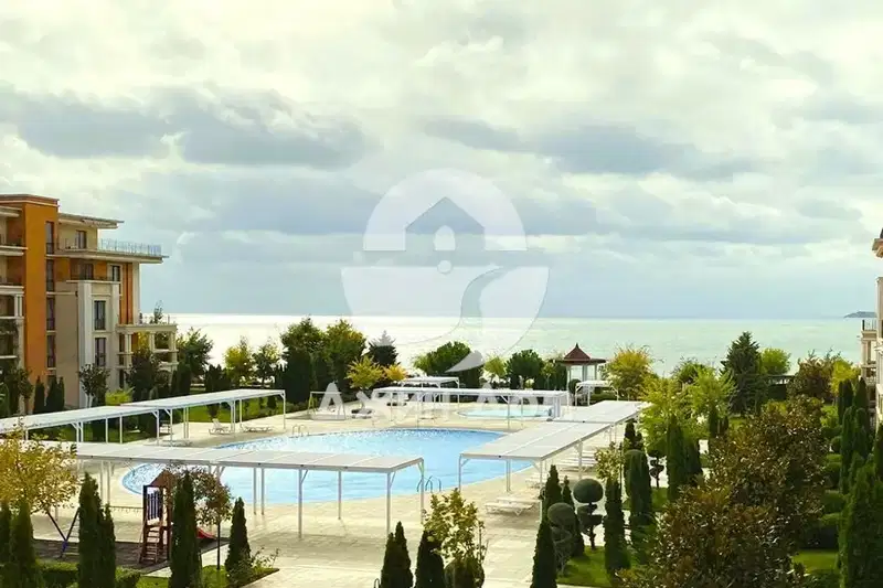 Тристаен апартамент в Бургас, Свети Влас
