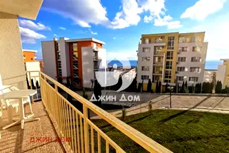 Тристаен апартамент в Бургас, Свети Влас