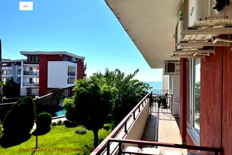 Тристаен апартамент в Бургас, к.к. Елените