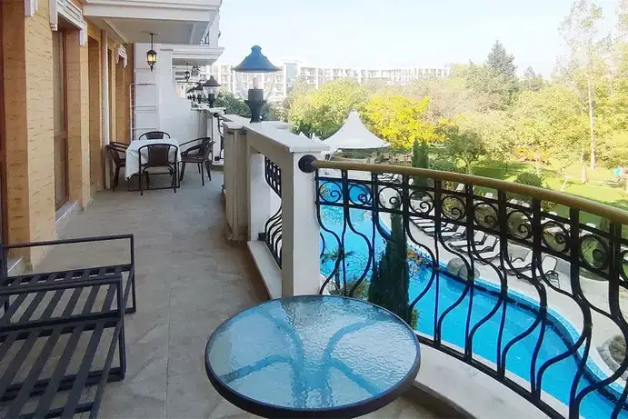 Тристаен апартамент в Бургас, к.к. Слънчев бряг