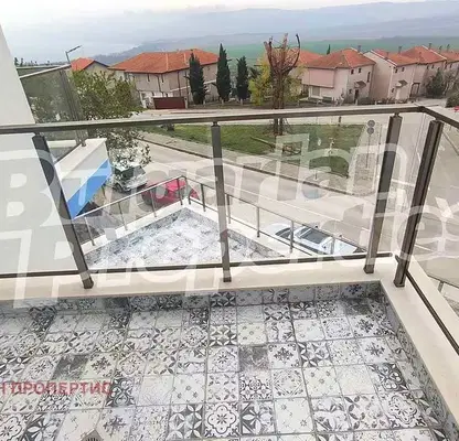 Снимка 4 — Тристаен апартамент във Варна, Бяла