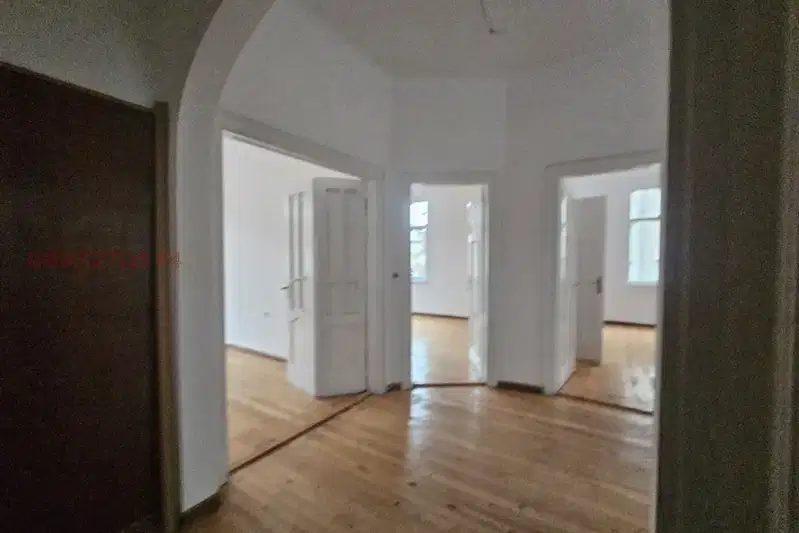 4-bedroom apartment in Burgas, Centyr