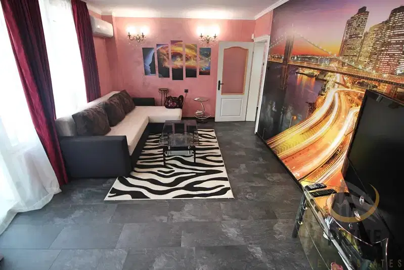 3-bedroom apartment in Burgas, Lazur