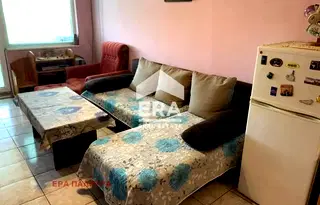 Тристаен апартамент в Възраждане, Бургас с голяма тераса