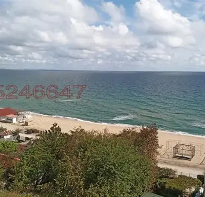 Снимка 3 — Двустаен апартамент с морска панорама в к.к. Чайка, Варна