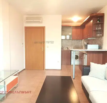 Photo 3 — 3-bedroom apartment in Burgas, Nesebyr
