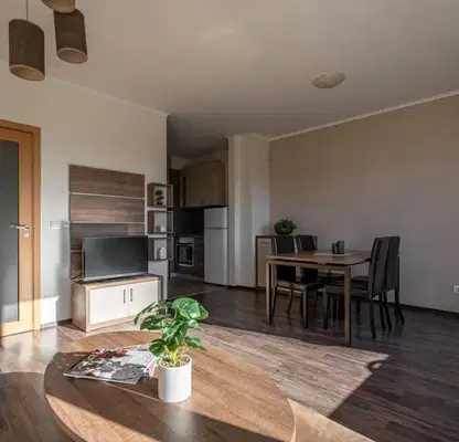 Снимка 3 — Двустаен апартамент с тераса в Royal City, Кършияка, Пловдив