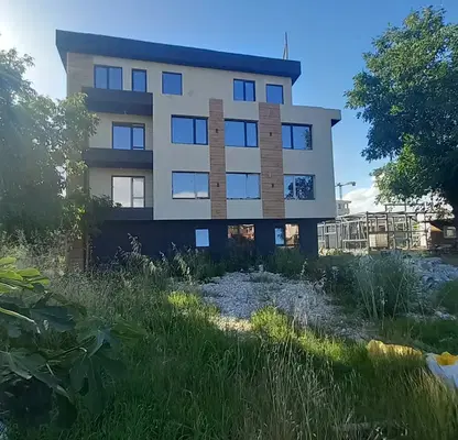 Photo 4 — Three-room apartment with yard and parking space in Ostromila, Plovdiv