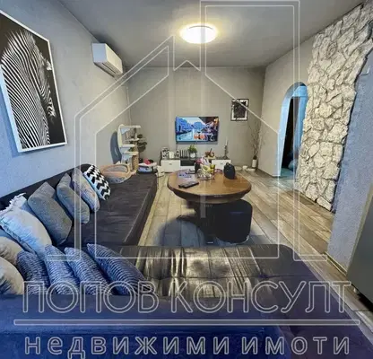 Photo 2 — 4-bedroom apartment in Plovdiv, Sydiiski