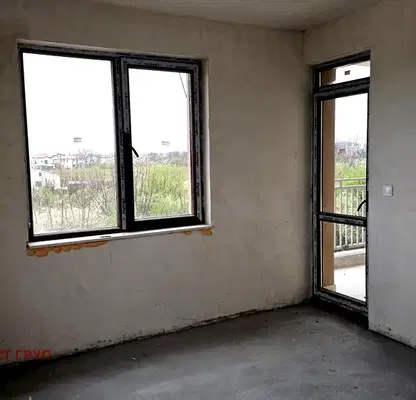 Снимка 2 — Тристаен апартамент в Шумен, 5-ти полк