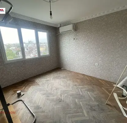 Снимка 4 — Тристаен апартамент в Шумен, Пазара
