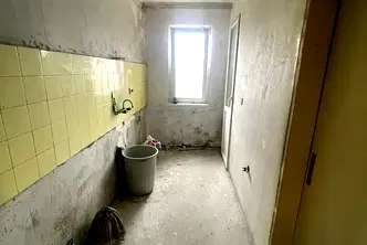 Тристаен апартамент в Шумен, Пазара