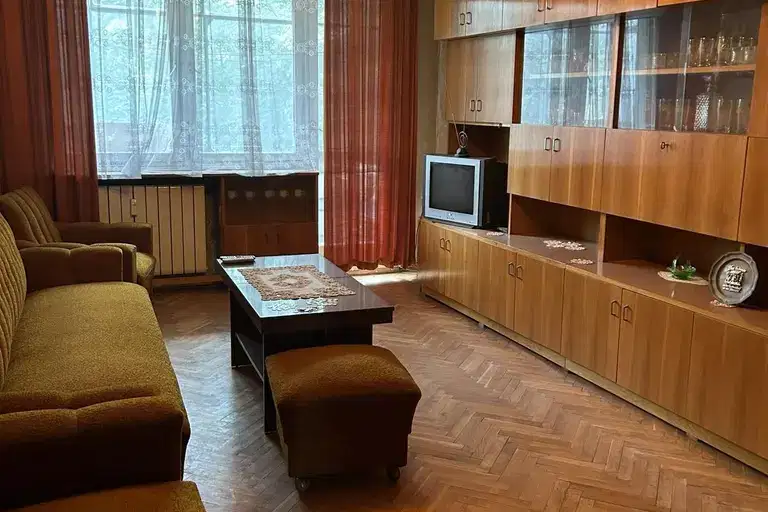 Двустаен апартамент в София, Люлин 6