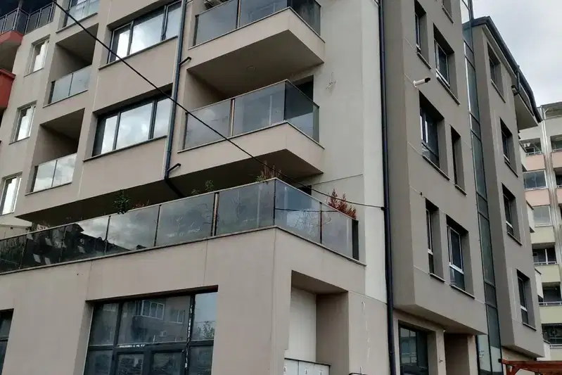 Двустаен апартамент в Овча купел 1 с асансьор и градина
