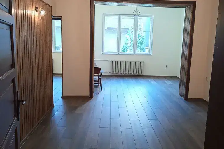 Тристаен апартамент в София, Яворов