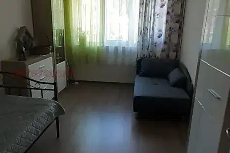4-bedroom apartment in Tyrgovishte, Varosha