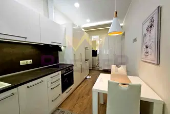 Едностаен апартамент във Варна, Център
