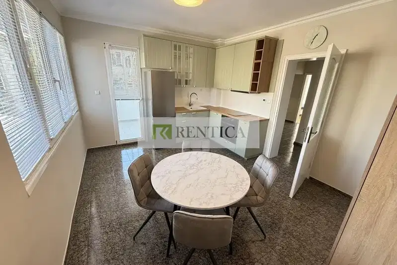 4-bedroom apartment in Varna, Centyr