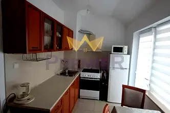 Многостаен апартамент във Варна, Погреби