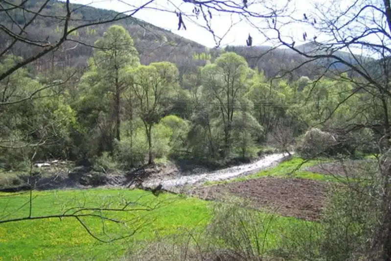 Plot in област София, Iskrec