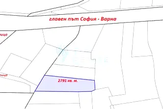 Парцел във Велико Търново, с. Леденик
