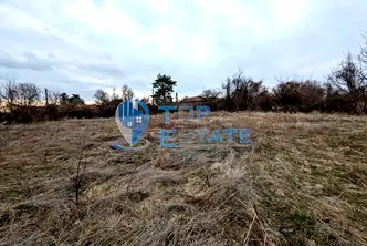 Парцел във Велико Търново, с. Орловец