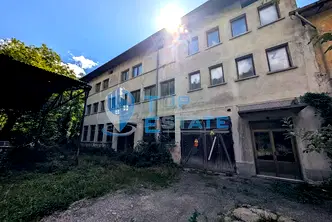 Хотел в Габрово, Плачковци