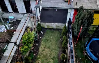 Етаж от къща в Пазарджик, Младост