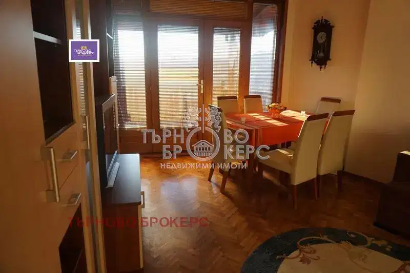 Floor of House in Veliko Tyrnovo, Varusha