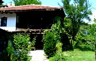 Къща в Габрово, Лютаци
