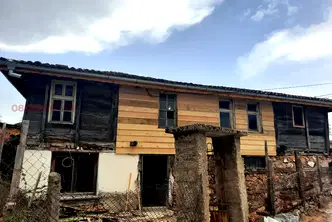 Къща в Бургас, Малко Търново