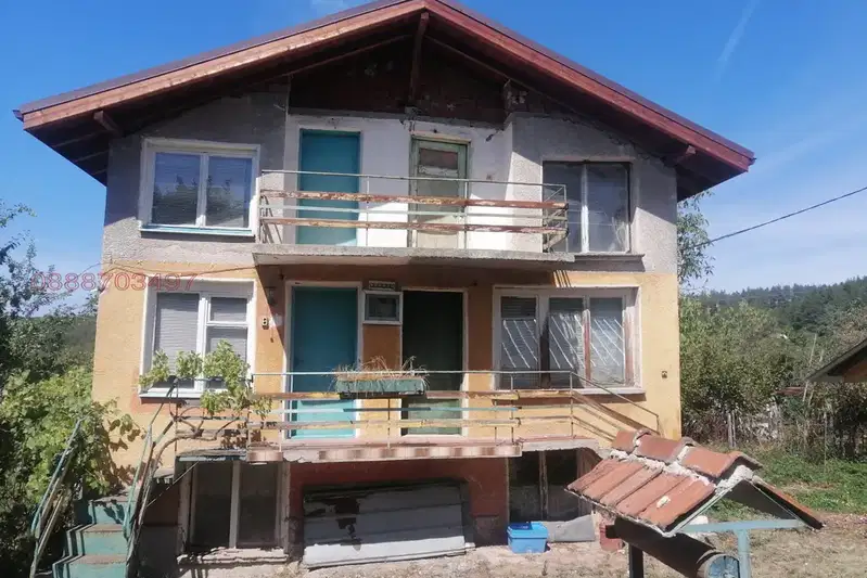 3-storey house with parking in Novi Iskar, Sofia