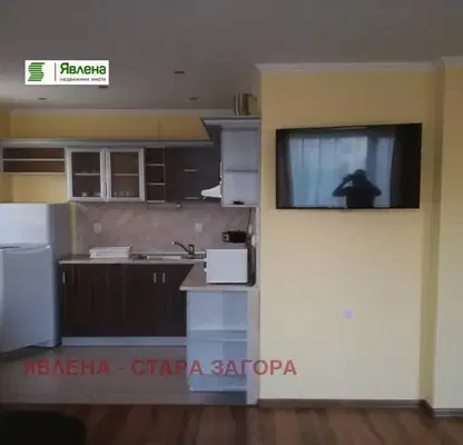 Снимка 2 — Двуетажна къща с два апартамента в Павел баня