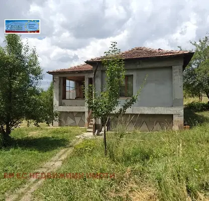 Снимка 2 — Къща в Перник, Кристал