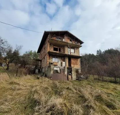 Снимка 3 — Къща в Перник, с. Горна Диканя