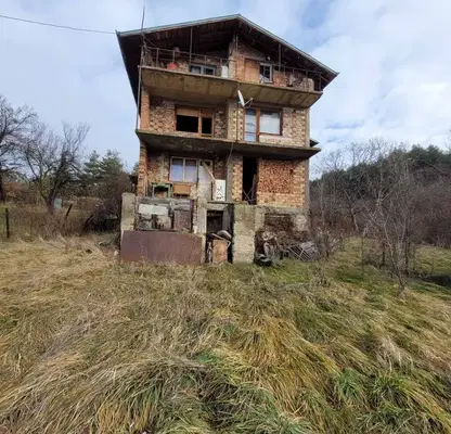 Снимка 4 — Къща в Перник, с. Горна Диканя