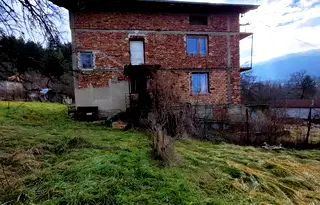 Къща в Перник, с. Горна Диканя