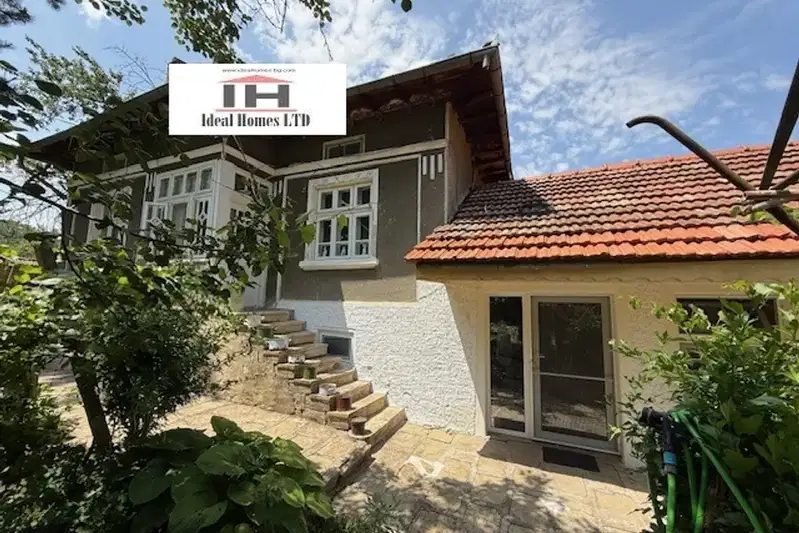 House in Oblast Veliko Tyrnovo, Hotnica