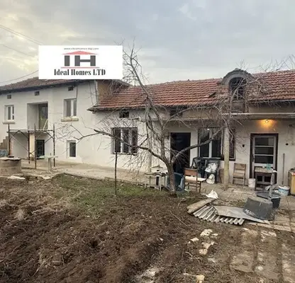 Снимка 2 — Къща във Велико Търново, с. Караисен